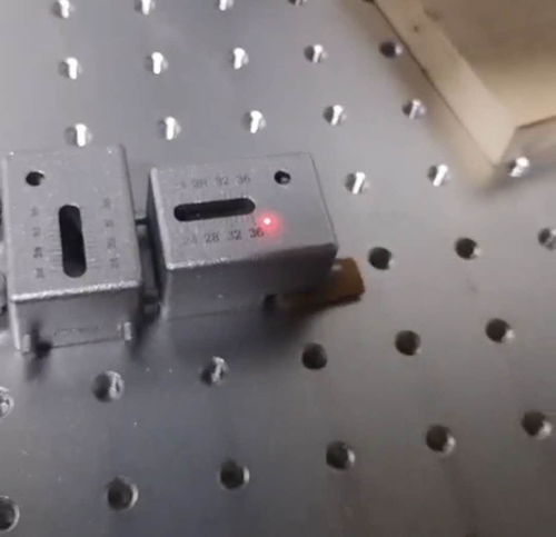 廠家直銷隆盾光纖激光打標機 保質保量，專為電子產品及零配件打造